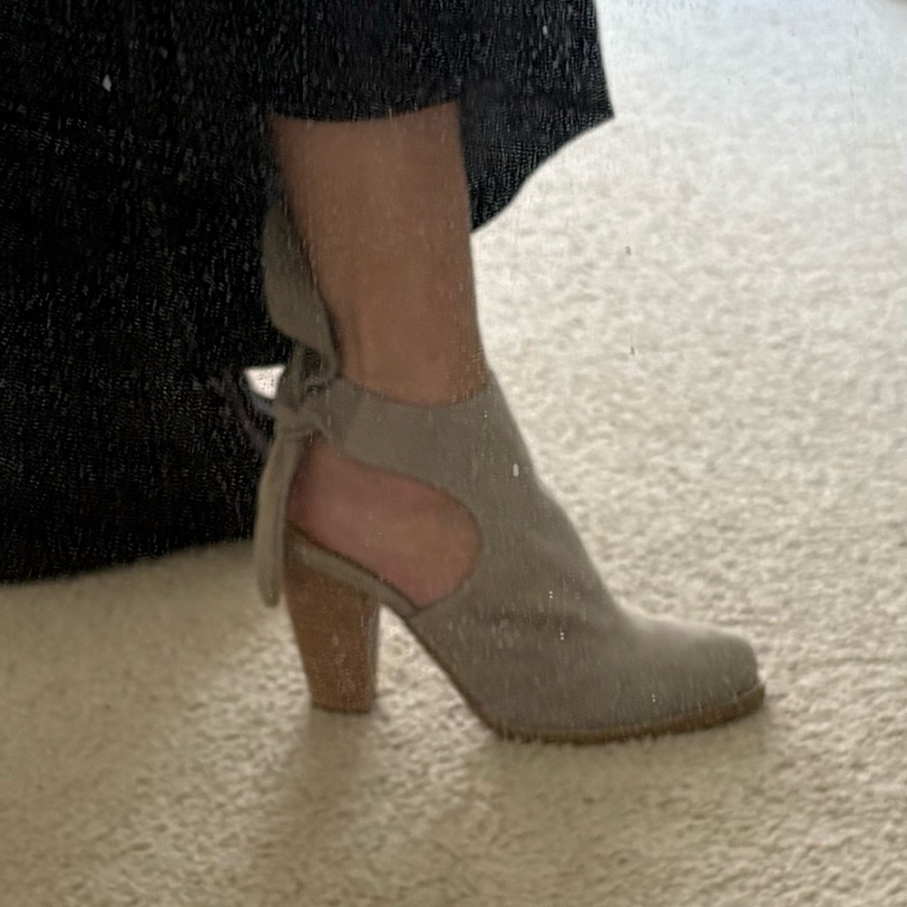 Splendid Elegant Gray Women's Heeled Shoes